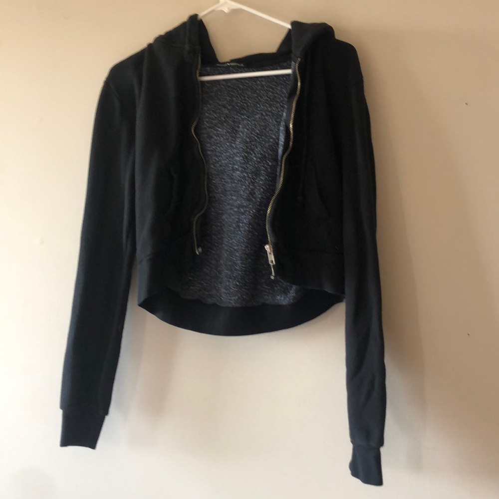 Black hooded cropped zip up